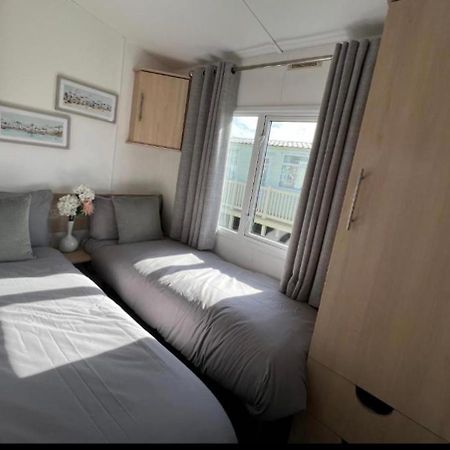 Beach Haven Hotell New Milton Exteriör bild