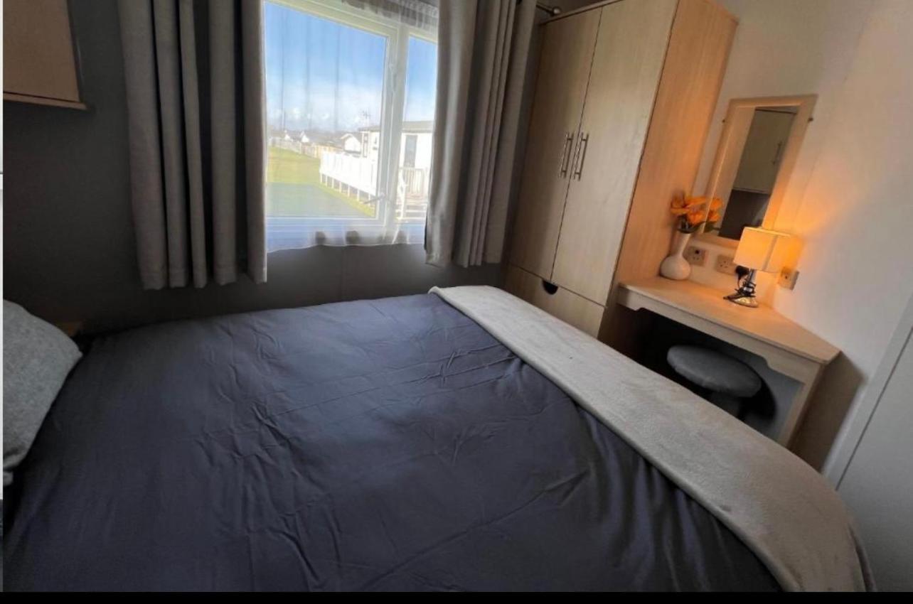 Beach Haven Hotell New Milton Exteriör bild